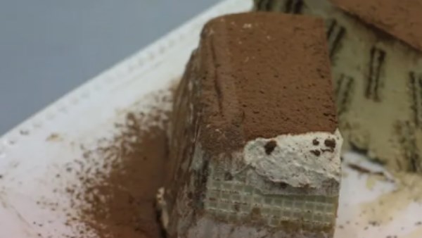 طريقة عمل كيك موكا بارد .. بمذاق لذيذ طريقة عمل كيك موكا بارد .. بمذاق لذيذ