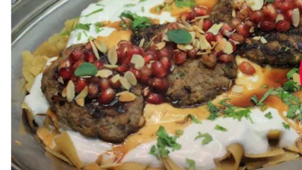 طريقة عمل فتة الكفتة المدخنة..بمذاق لا يقاوم طريقة عمل فتة الكفتة المدخنة..بمذاق لا يقاوم