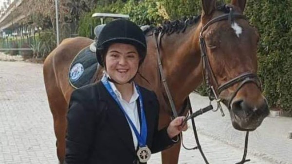 جامعة دمنهور تهنئ الطالبة آية شلتوت