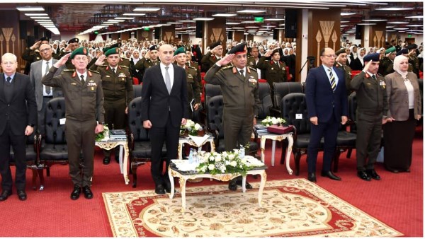  تخريج الدفعة الثانية من المبادرة الرئاسية (1000 مدير مدرسة)