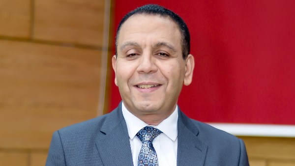 الدكتور تامر شوقي