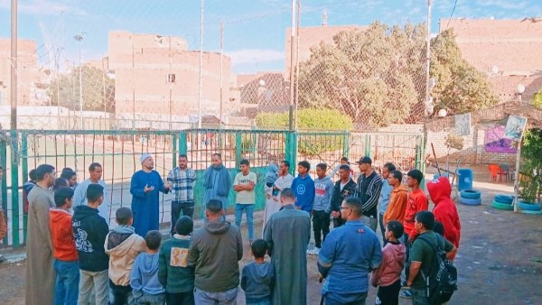 قوافل دعوية حول احترام الكبير