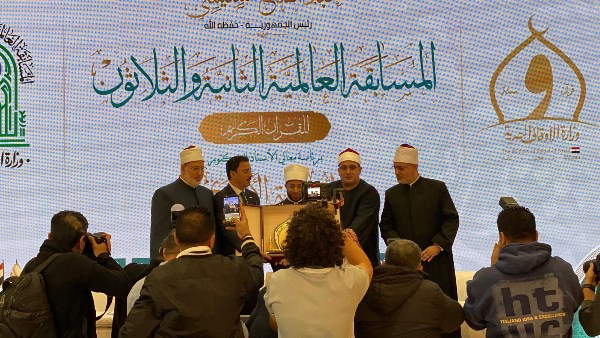 أسرة الشيخ الشحات أنور