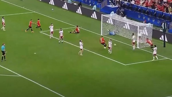 صورة من الهدف