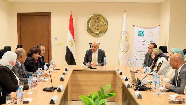 وزير التربية والتعليم محمد عبد اللطيف 