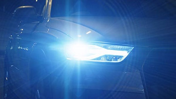 أهم أسباب ضعف إضاءة مصابيح السيارة وطرق المعالجة أهم أسباب ضعف إضاءة مصابيح السيارة وطرق المعالجة