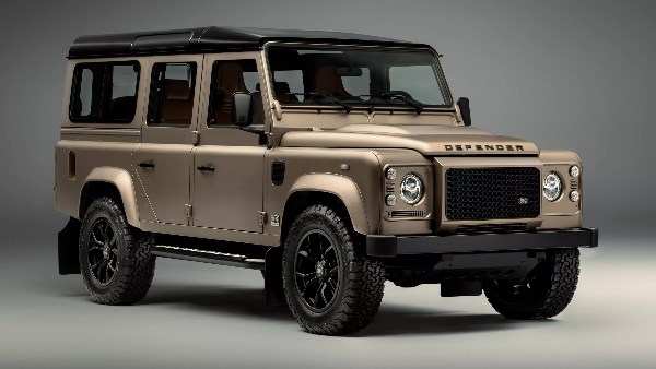  ديفندر الكلاسيكية