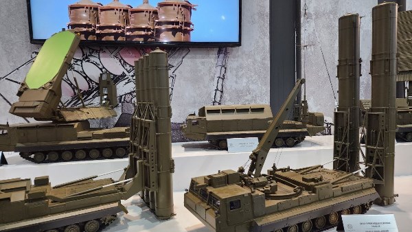 الجناح الروسي في معرض إيديكس 2025