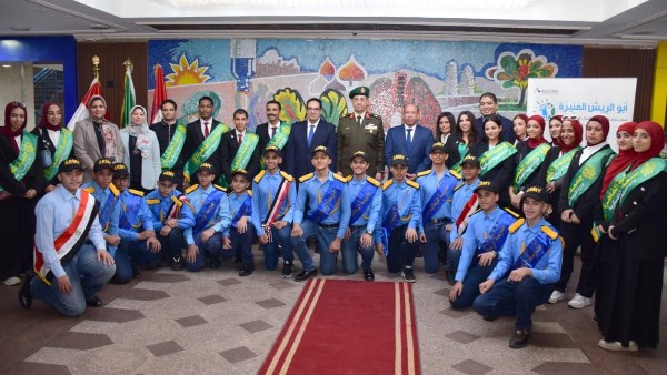 قوات الدفاع الشعبي والعسكري تنظم زيارة لعدد من طلبة جامعة القاهرة وطلبة مدارس التأسيس العسكري لمستشفى أبو الريش للأطفال