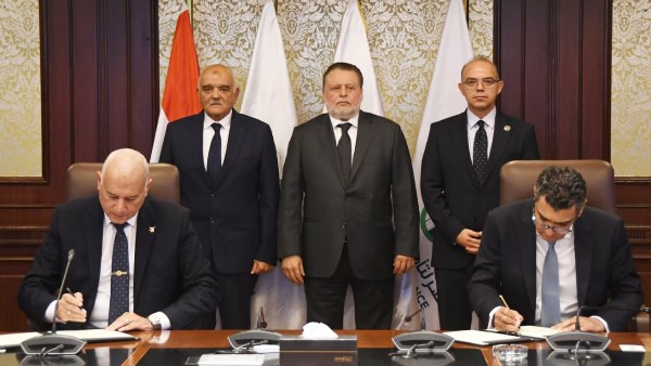  توقيع عقد الشراكة 