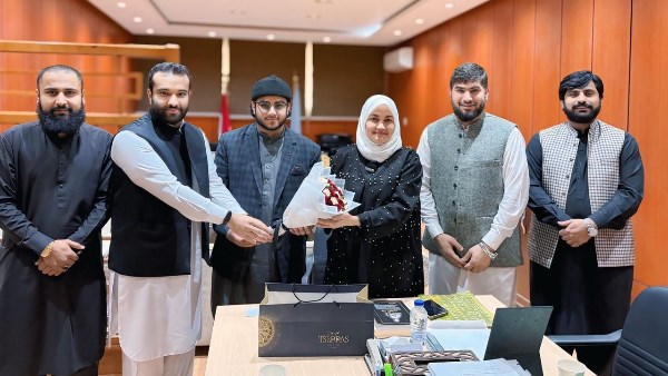 مستشارة شيخ الأزهر لشؤون الوافدين تستقبل وفدًا من جامعة الكرم الدولي