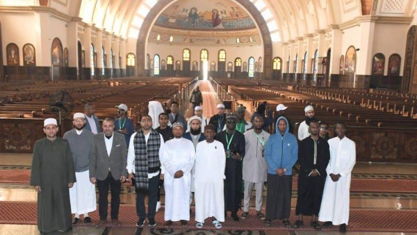 وفد من المشاركين في المسابقة العالمية للقرآن يزور عددا من المعالم بالعاصمة الجديدة