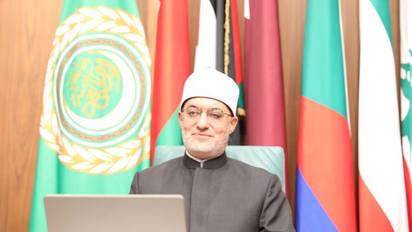 كلمة مفتي الجمهورية في الاحتفال باليوم العالمي للغة العربية