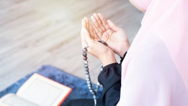 هل يجوز قراءة أذكار الصباح بعد الشروق