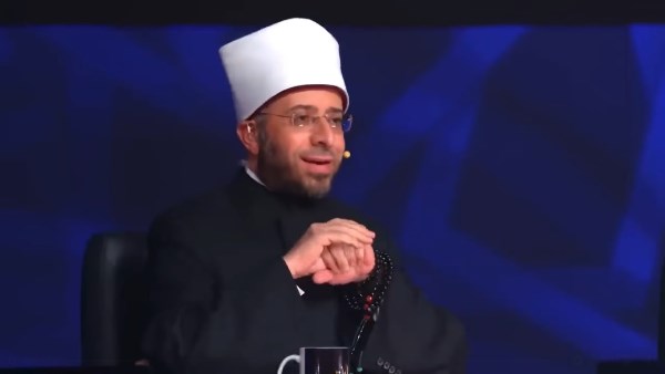 وزير الأوقاف يؤلف أبيات شعر عن برنامج دولة التلاوة 