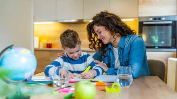 أبرز الحيل لزيادة شغف الأطفال تجاه المذاكرة