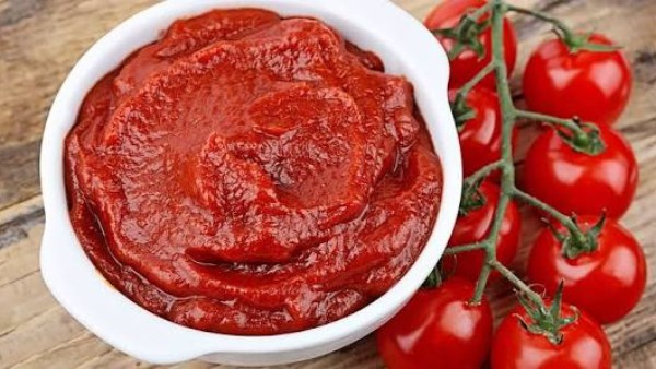 طريقة عمل صلصة الطماطم المعلبة
