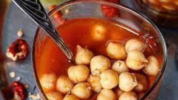 يدفيك في الشتاء.. طريقة عمل حمص الشام في المنزل خطوة بخطوة