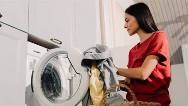 أهم النصائح لإحياء ألوان الملابس الباهتة