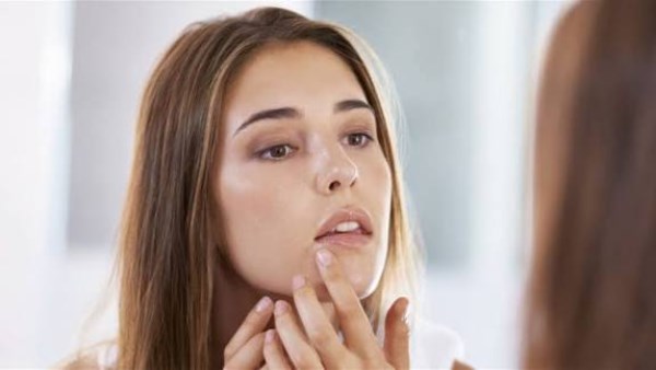 عادات يومية تسرّع من الشيخوخة