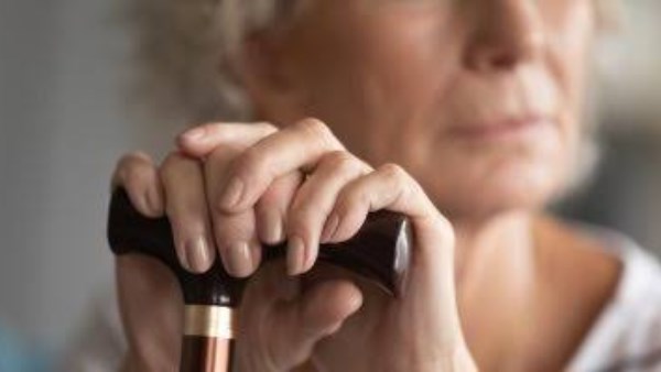 علامات مبكرة تنذرك بالخرف