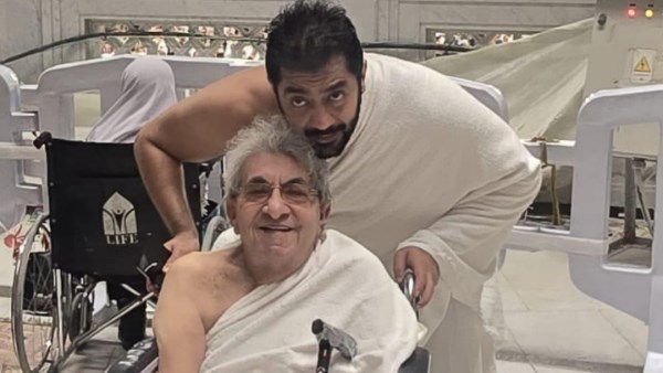 الفنان فاروق فلوكس يؤدي العمرة