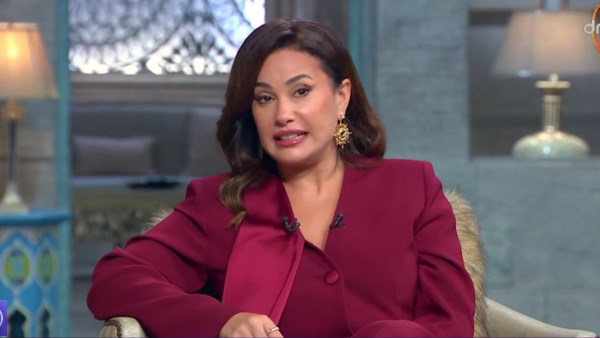 هند صبري تكشف سبب اختفائها الفترة الأخيرة.. مرض والدتها