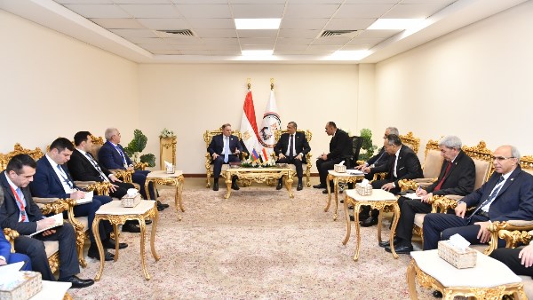 من قلب معرض الدفاع المصري.. مباحثات رفيعة بين الإنتاج الحربي ووزير الصناعات الأذري