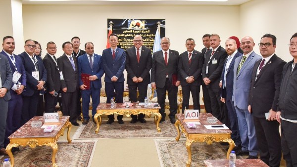 الهيئة العربية للتصنيع توقع مذكرة تفاهم مع شركة القلعة رد فلاج الإماراتية–الصينية