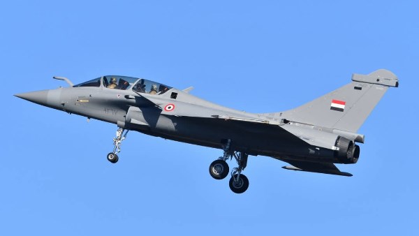 للمرة الأولي في تاريخها  مصر تصنع أجزاء من مقاتلات «رافال» الفرنسية بالهيئة العربية للتصنيع