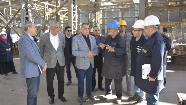 خلال جولة تفقدية بمصنع 9 الحربي