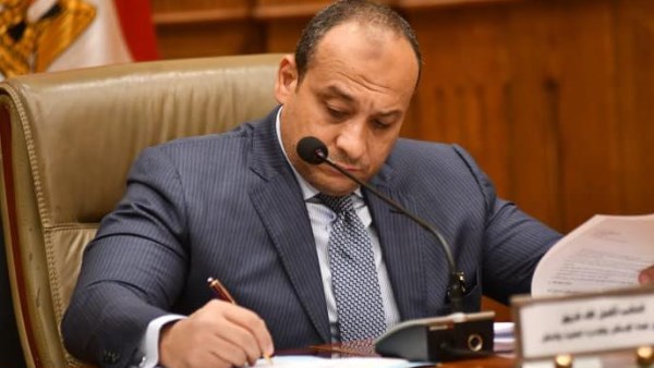 النائب أكمل فاروق