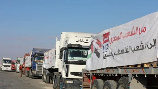 شاحنة مساعدات 