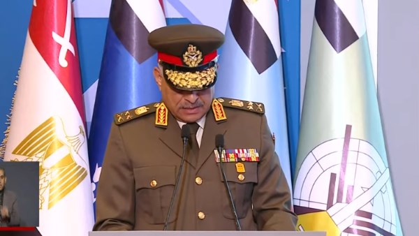 القائد العام للقوات المسلحة وزير الدفاع والإنتاج الحربي