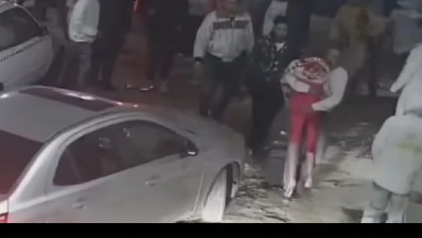 فرحة تحولت إلى مأساة.. رصاصة طائشة من عريس أوسيم تودي بحياة الطفلة رقية