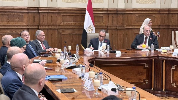 وزير الخارجية يحضر اجتماع تضامن الشيوخ