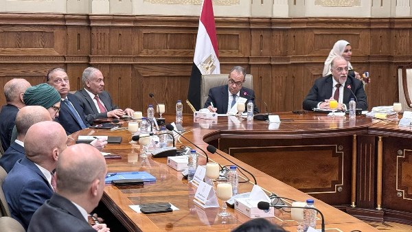 وزير الخارجية يحضر اجتماع تضامن الشيوخ