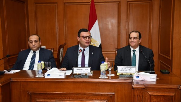 اجتماع لجنة الإسكان بمجلس الشيوخ بحضور وزير الإسكان