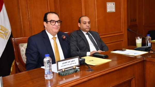 اجتماع لجنة الإسكان بمجلس الشيوخ بحضور وزير الإسكان