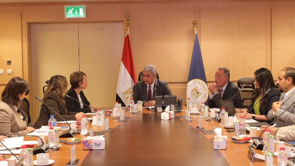 وزير السياحة والآثار 