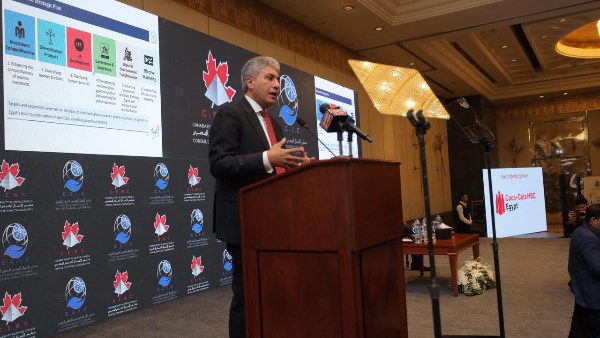 وزير السياحة والآثار 