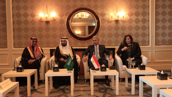 وزير السياحة والآثار ووزير الحج والعمرة السعودية 