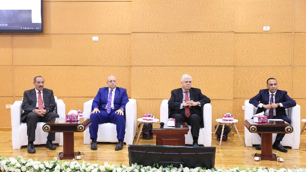 وزير التعليم العالي 