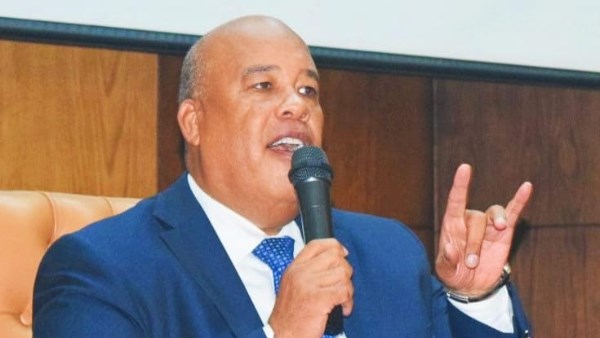  أيمن العشري