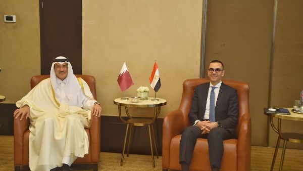 وزير الاستثمار ووزير شؤون التجارة الخارجية القطري