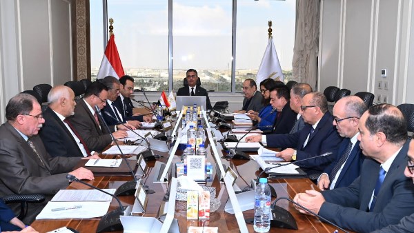 وزير التموين يجتمع مع رؤساء مجالس إدارات شركات المضارب