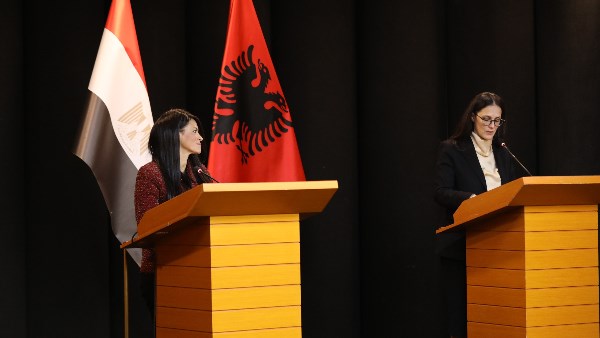 جانب من الحدث 