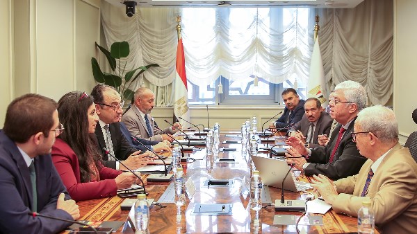 وزيرا قطاع الأعمال العام والتعليم العالي يناقشان إنشاء أول مدينة تعليمية جامعية متكاملة بالدلتا