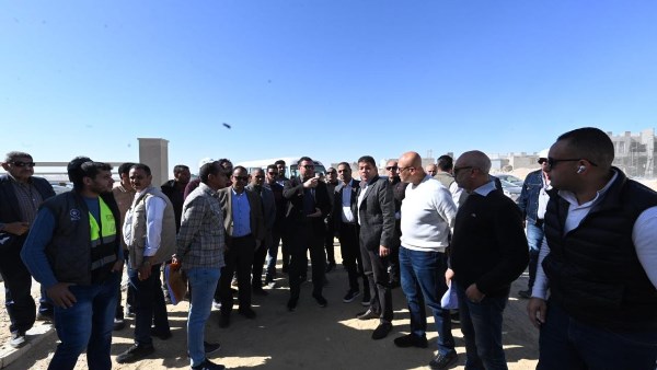 وزير الإسكان يتفقد مشروعي M8 by the lake وبوغاز توصيل المياه لبحيرة نيو مارينا