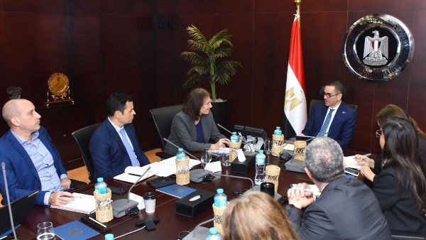 الخطيب.. يلتقي بعثة صندوق النقد الدولي ويستعرض الرؤية الإصلاحية وجهود تحسين بيئة الأعمال الخطيب.. يلتقي بعثة صندوق النقد الدولي ويستعرض الرؤية الإصلاحية وجهود تحسين بيئة الأعمال